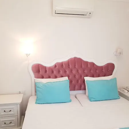 Yuva Butık Hotel *